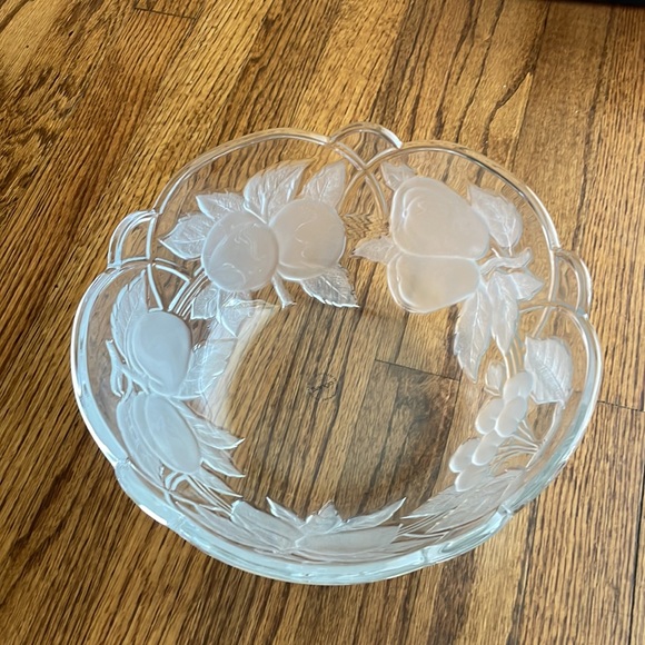 Tiffany & Co. Other - NEW! Sanyo Japan Forbidden Fruit Large Serving Bowl - Gorgeous! 🍐🍎🍋🍒